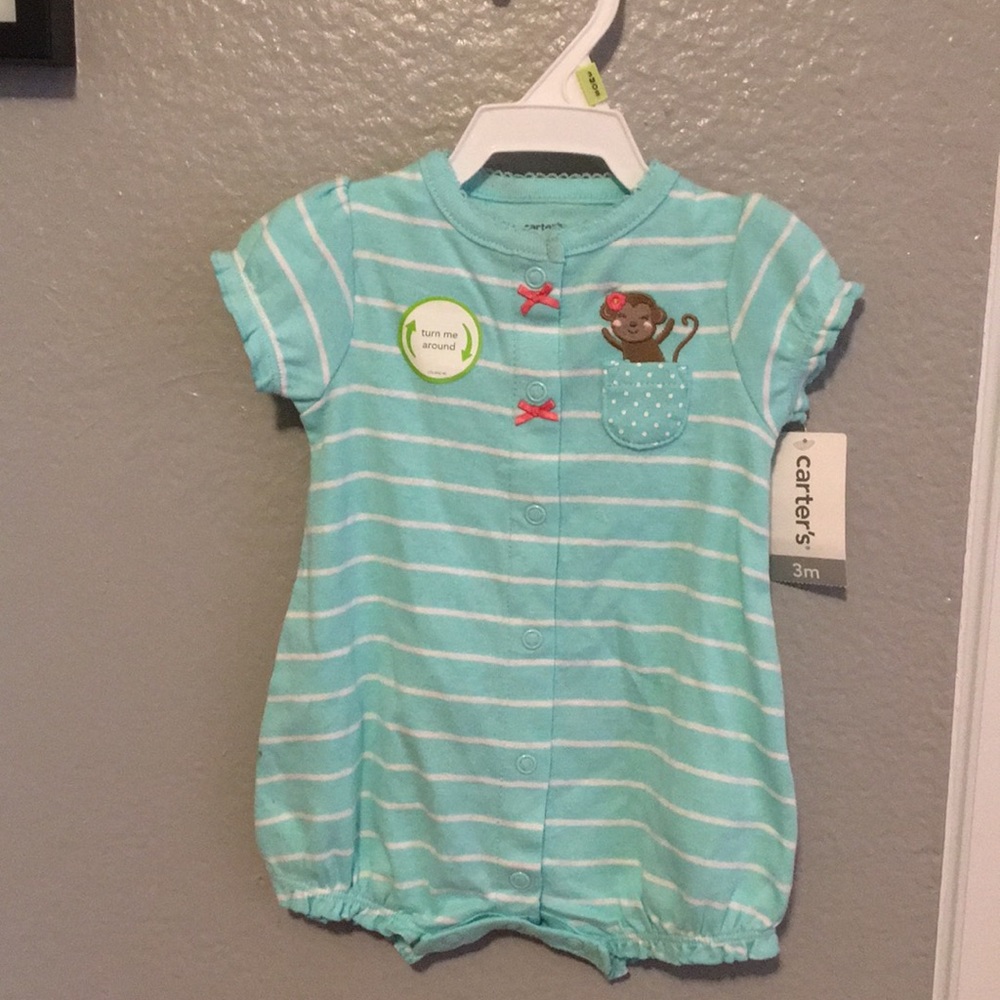 3 M Carter’s baby girls romper
